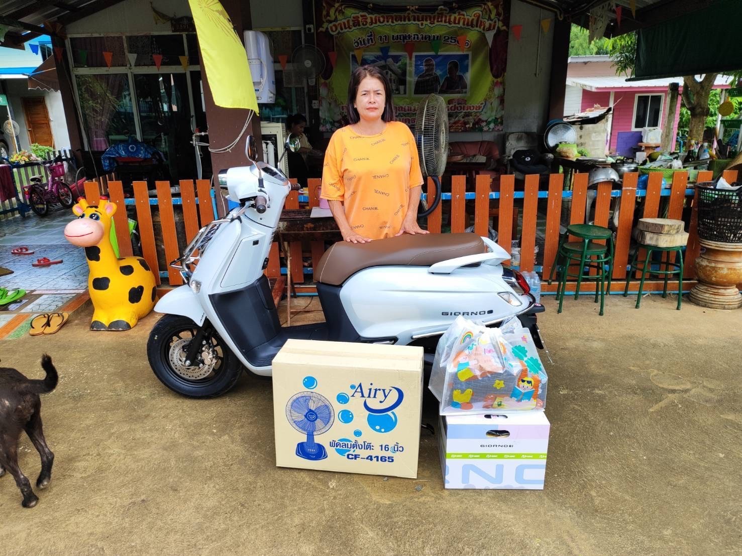 LINE_ALBUM_ภาพส่งมอบรถ WNY_231128_49