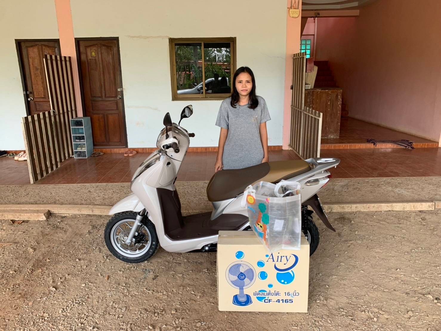 LINE_ALBUM_ภาพส่งมอบรถ WNY_231128_50