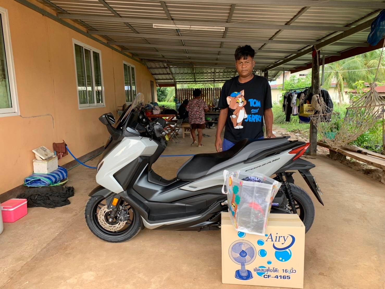 LINE_ALBUM_ภาพส่งมอบรถ WNY_231128_53