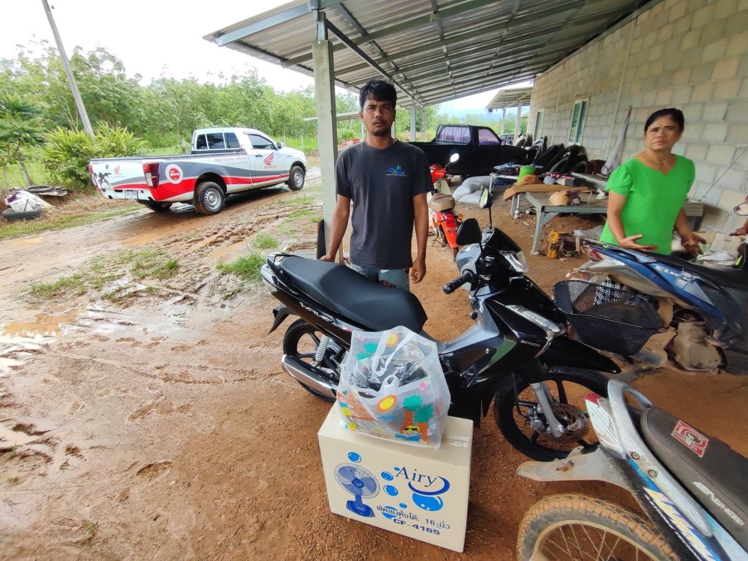 LINE_ALBUM_ภาพส่งมอบรถ WNY_231128_55