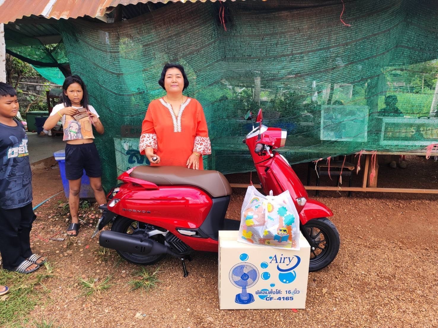 LINE_ALBUM_ภาพส่งมอบรถ WNY_231128_57